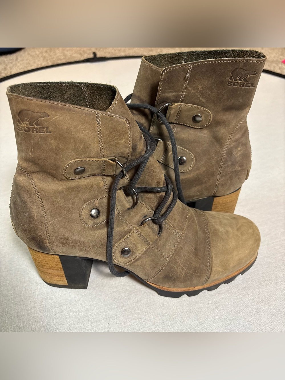 Sorel Addington Lace-Up leather booties Size 9.5